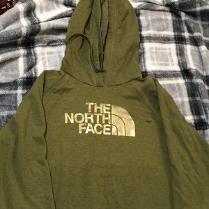 North face pullover